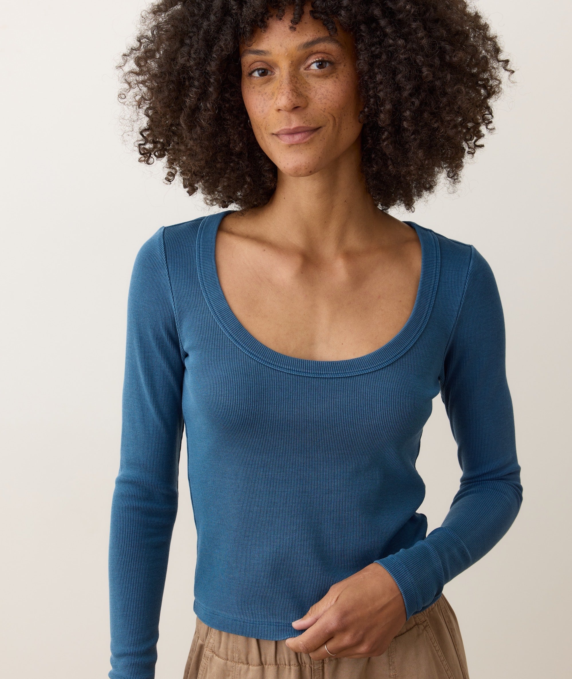 Lexi Rib Sun-In Longsleeve Scoop Tee